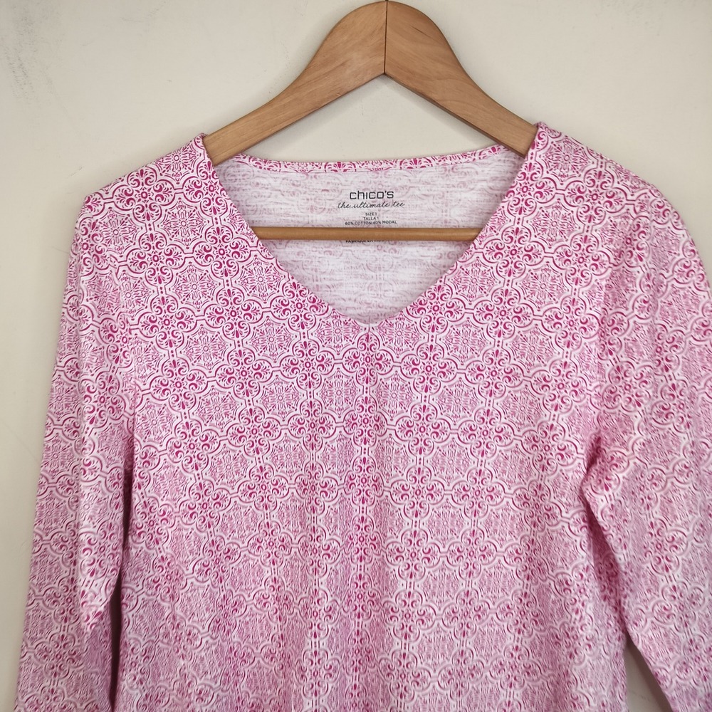 Chico's The Ultimate Tee Womens 1 / Medallion Floral Pink White Hi Low Hem - Picture 2 of 9